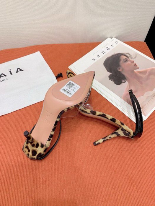 Босоножки фото 6