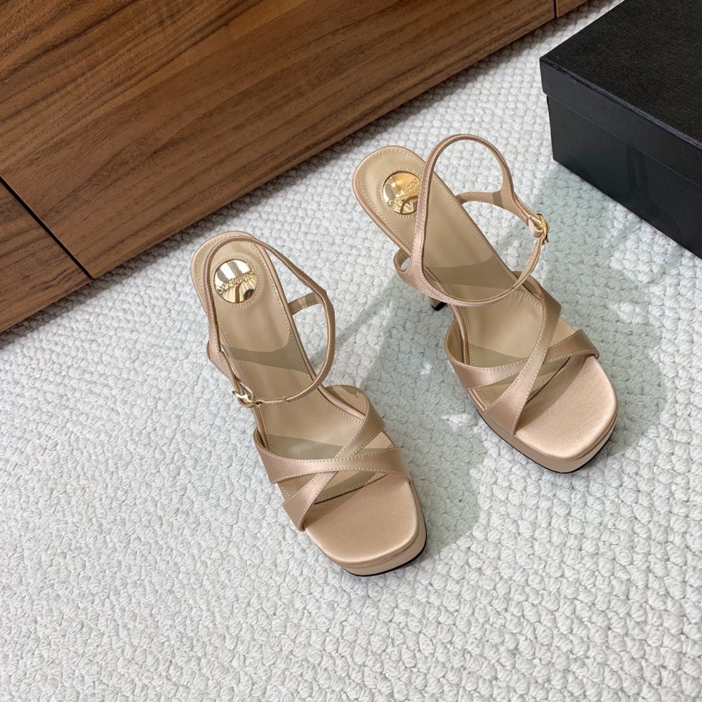 Босоножки фото 4