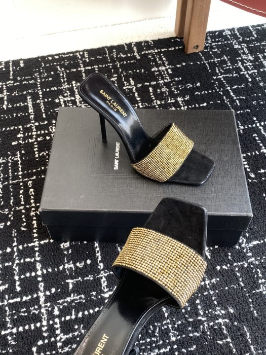 Босоножки фото 5