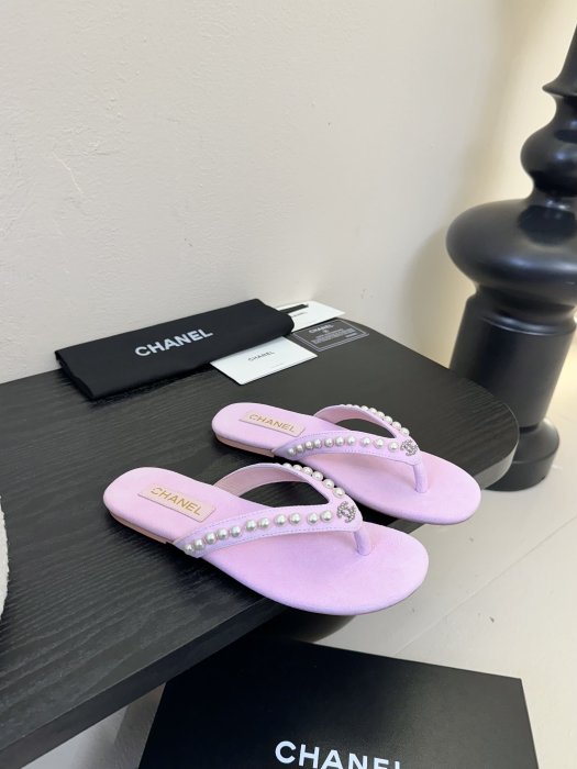 Шлепанцы женские фото 2