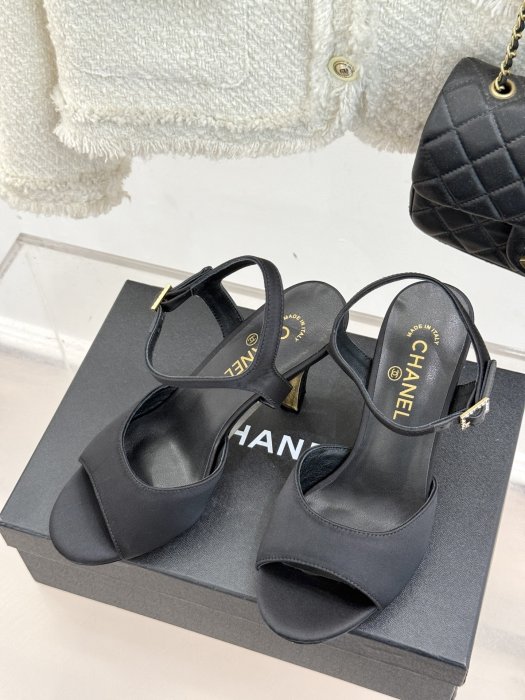 Босоножки фото 2