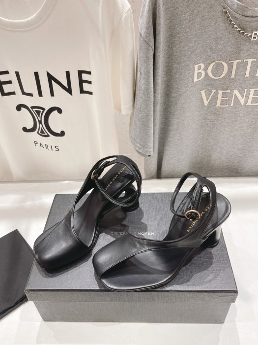 Босоножки фото 4