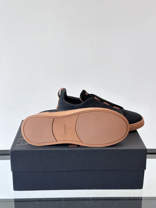 Кросівки чоловічі фото 9