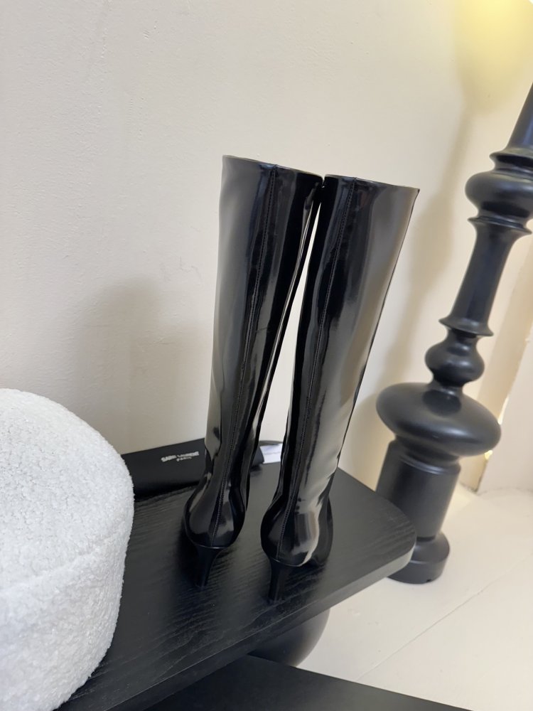 Сапоги женские фото 7