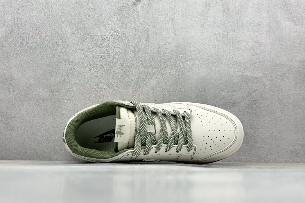 Кроссовки Nike SB Dunk Low фото 3