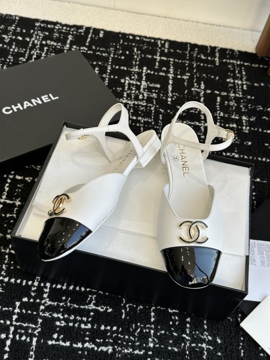 Босоножки фото 5