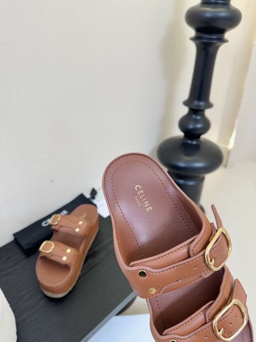 Шлепанцы женские фото 8