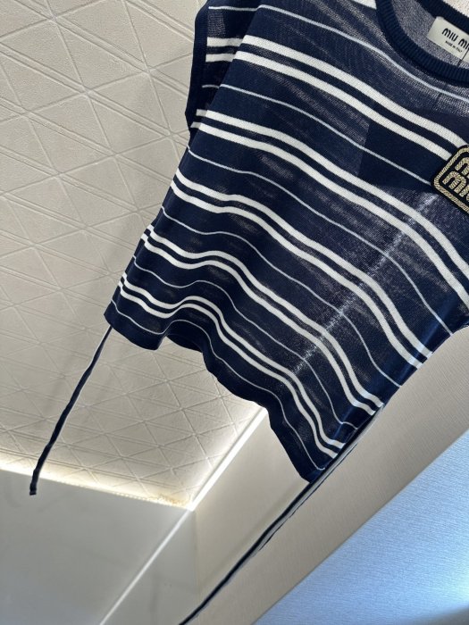 T-shirt women's фото 5