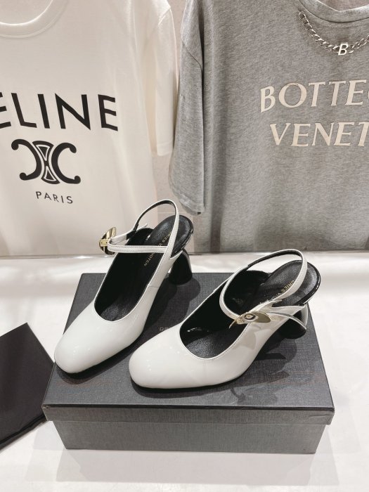 Босоножки фото 4