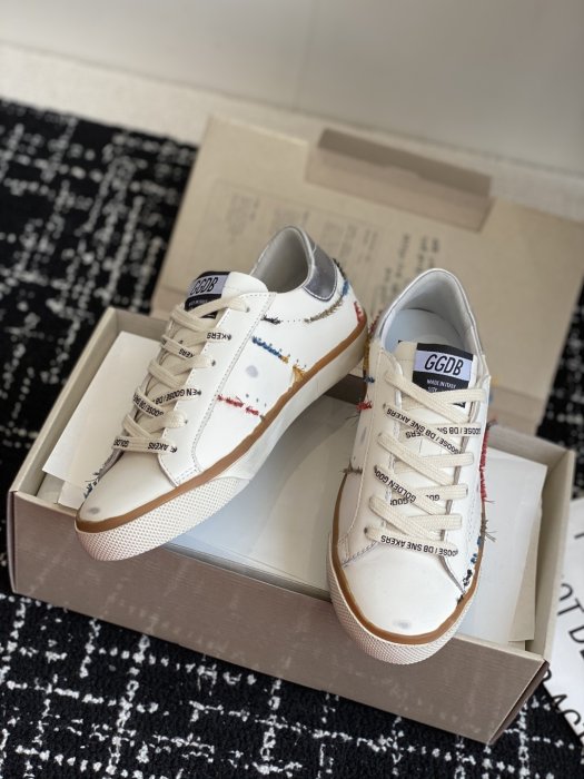 Кроссовки женские фото 5