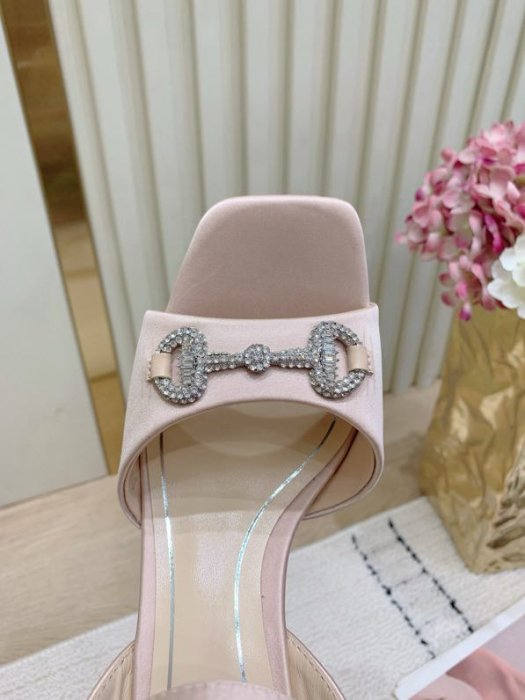 Босоножки фото 7