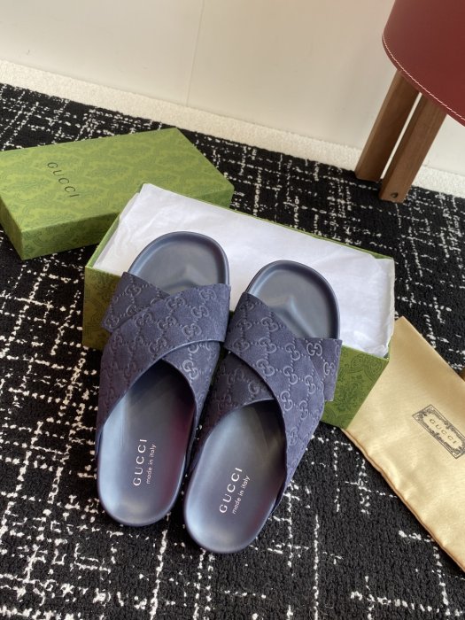 Шлепанцы фото 4