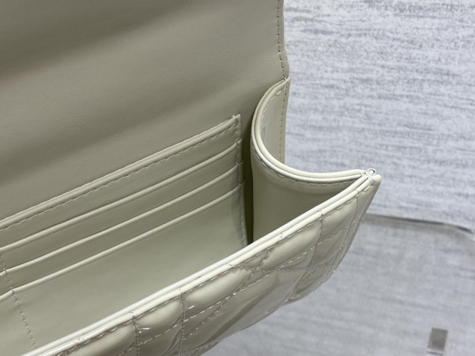 Сумка Miss Caro 24 см фото 8