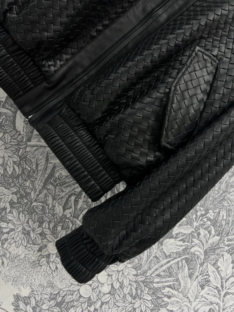 Jacket women's leather фото 5