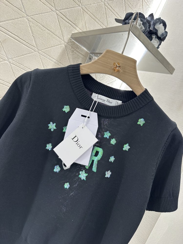 Футболка жіноча фото 3