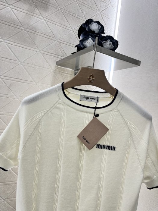 Футболка женская фото 3