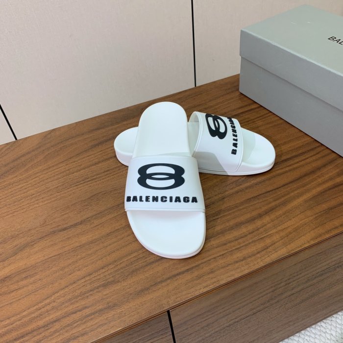 Шлепанцы фото 2