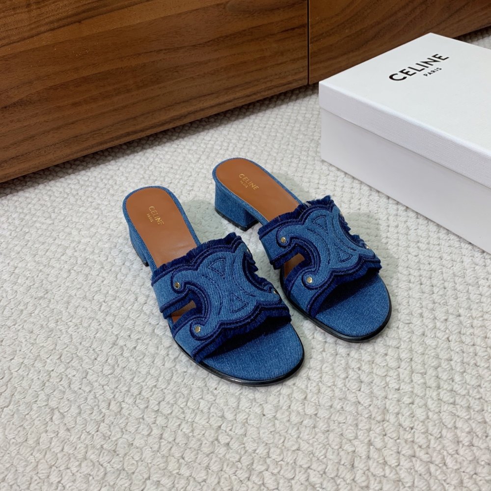 Шлепанцы женские фото 5