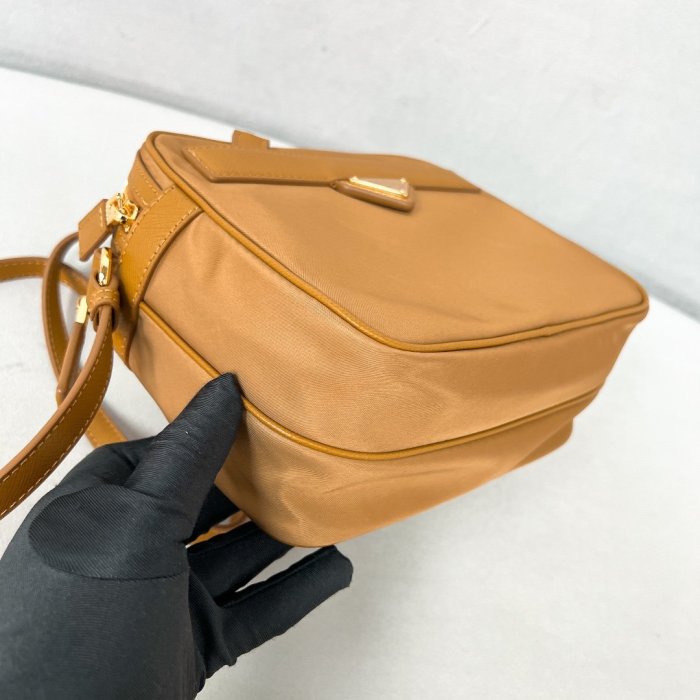 A bag women's Re-Edition1978 Re-nylon 21 cm фото 7