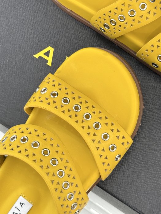 Шльопанці жіночі фото 7