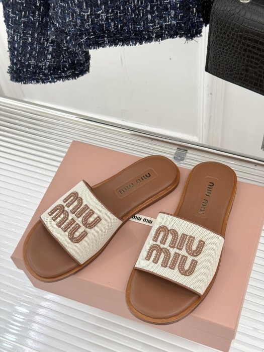 Шлепанцы фото 2