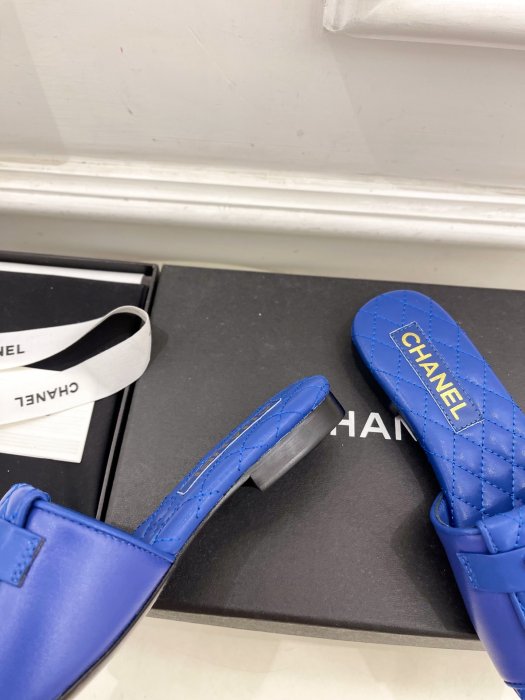 Шлепанцы фото 8