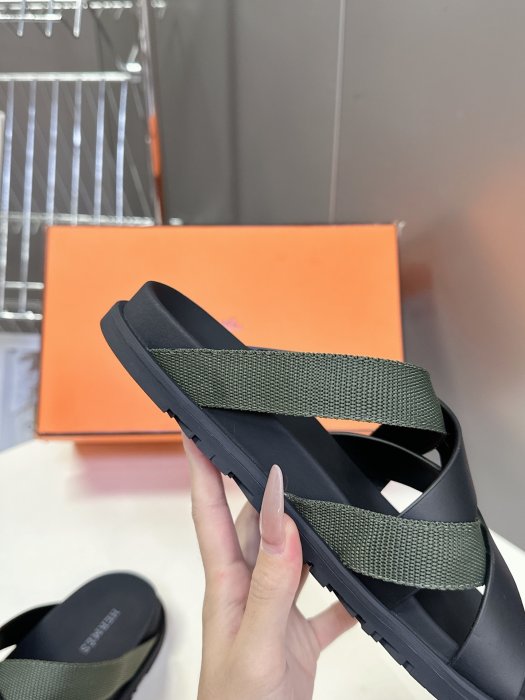 Шлепанцы фото 8