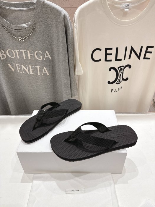 Шлепанцы женские фото 3