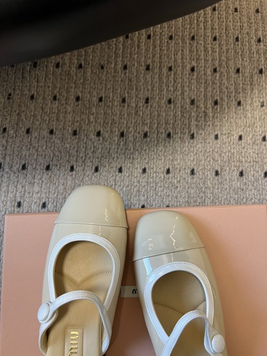 Босоножки фото 9