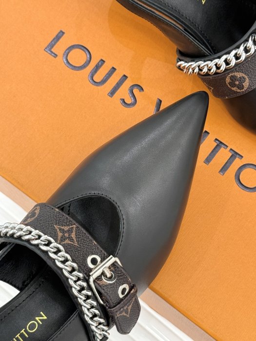 Босоножки фото 7