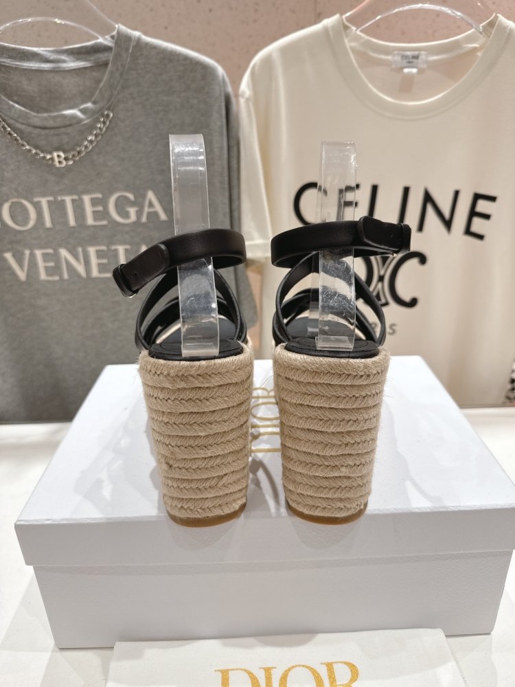 Sandals women's фото 8