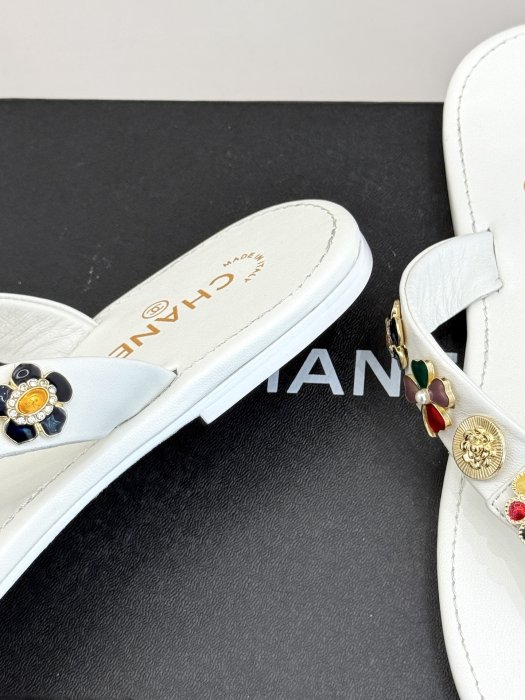 Шлепанцы фото 6