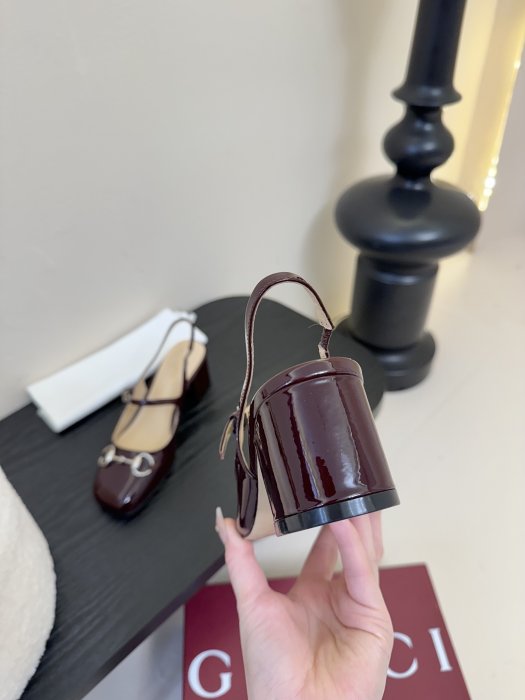 Босоножки фото 6