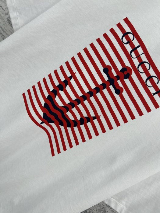 Футболка женская фото 3