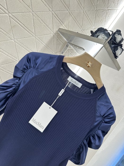 T-shirt women's фото 3