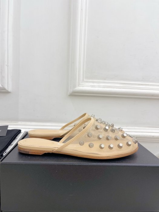 Шлепанцы женские фото 4