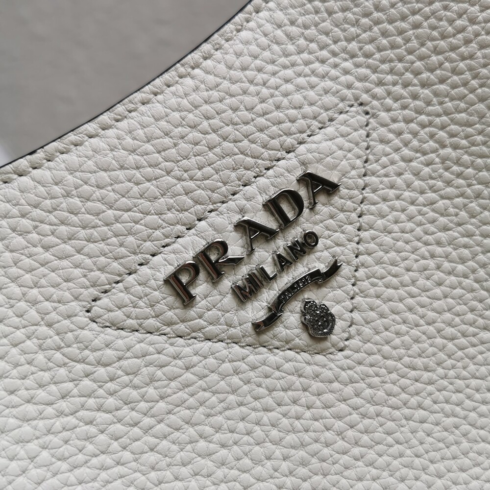 A bag Leather hobo bag 1BC073 30 cm фото 5