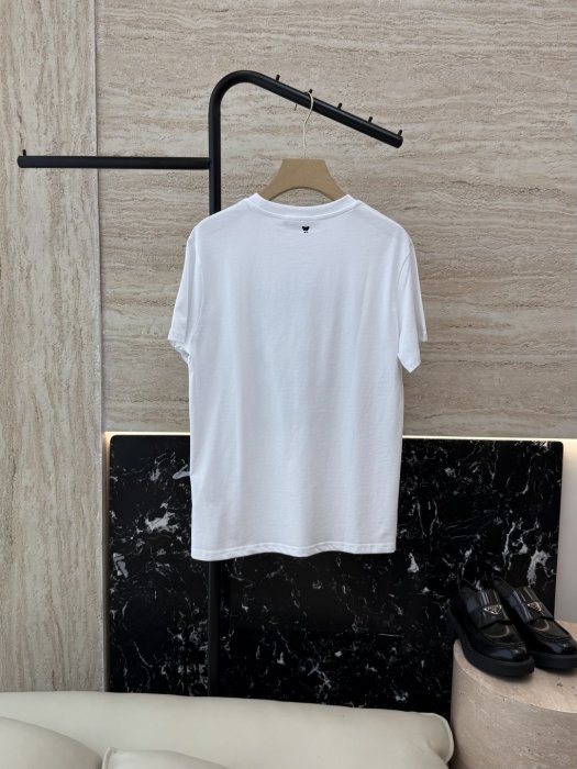 T-shirt women's фото 2