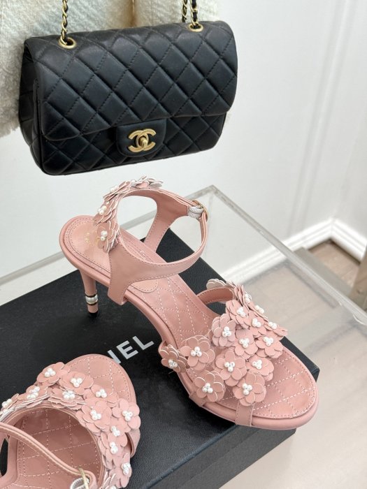 Босоножки фото 5