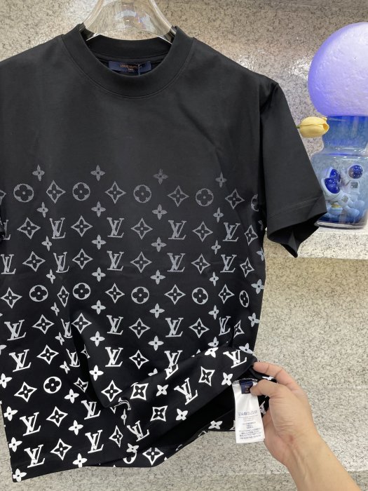 T-shirt men's фото 3
