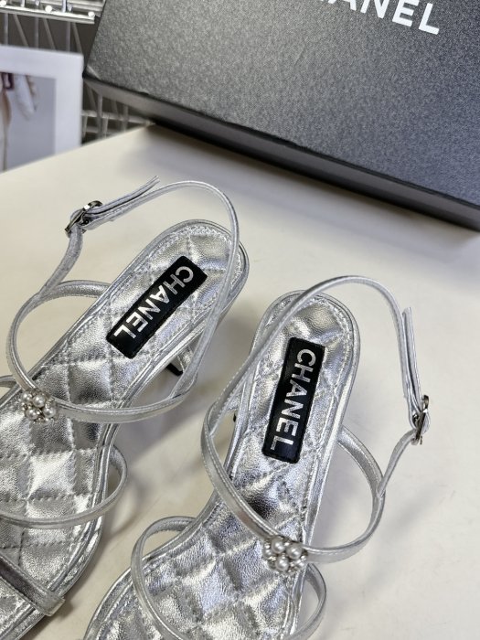 Босоножки фото 8