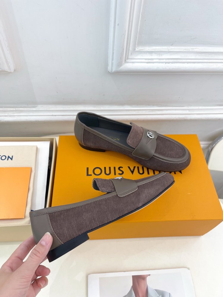 Лоферы женские фото 4