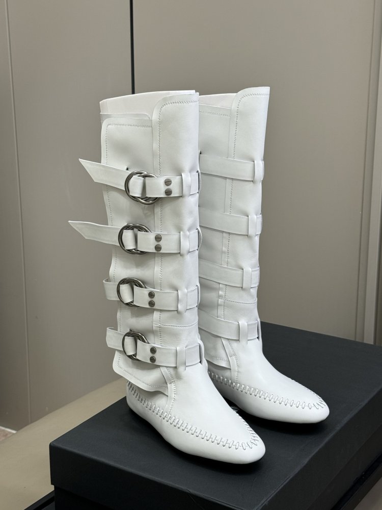 Чоботи жіночі