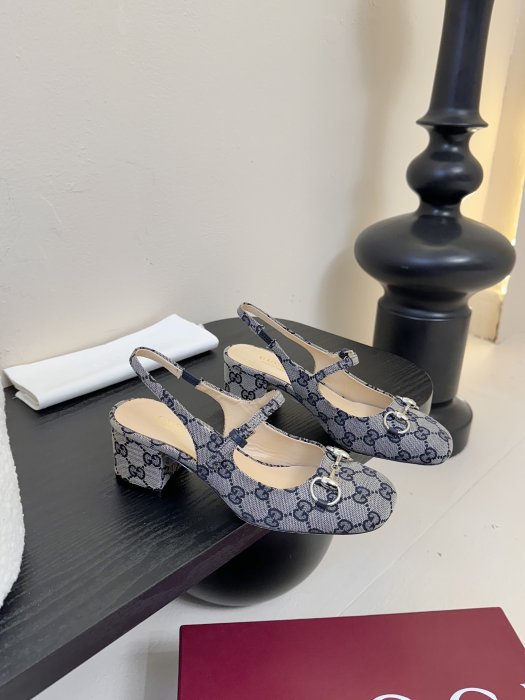 Босоножки фото 2