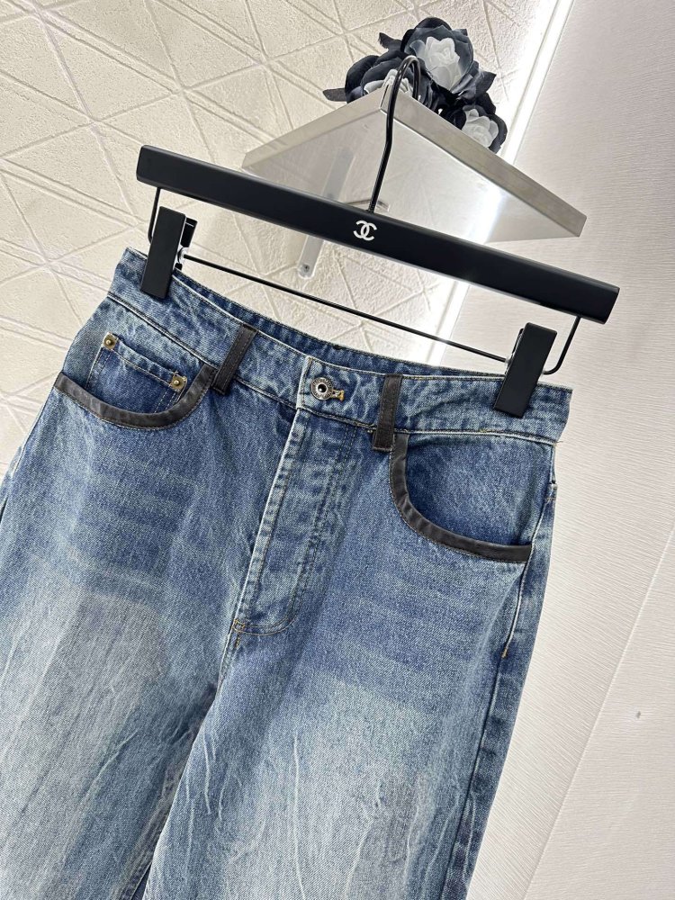 Джинсы женские фото 3