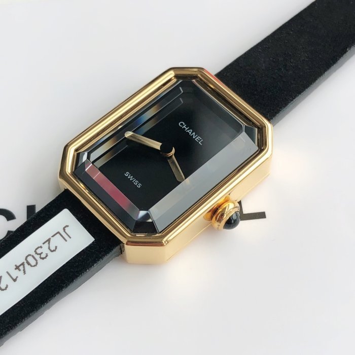 Clock Wrist women's Black and Gold Small Sugar Cube 20 mm фото 5