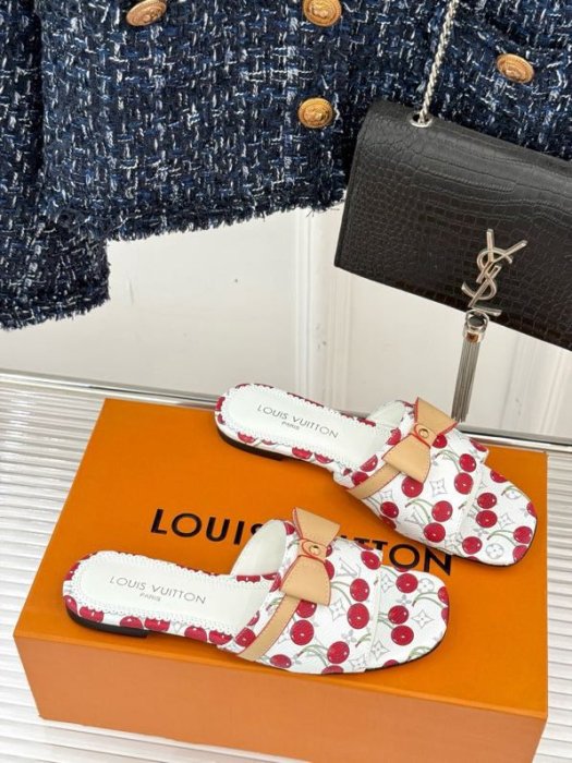 Шлепанцы фото 6