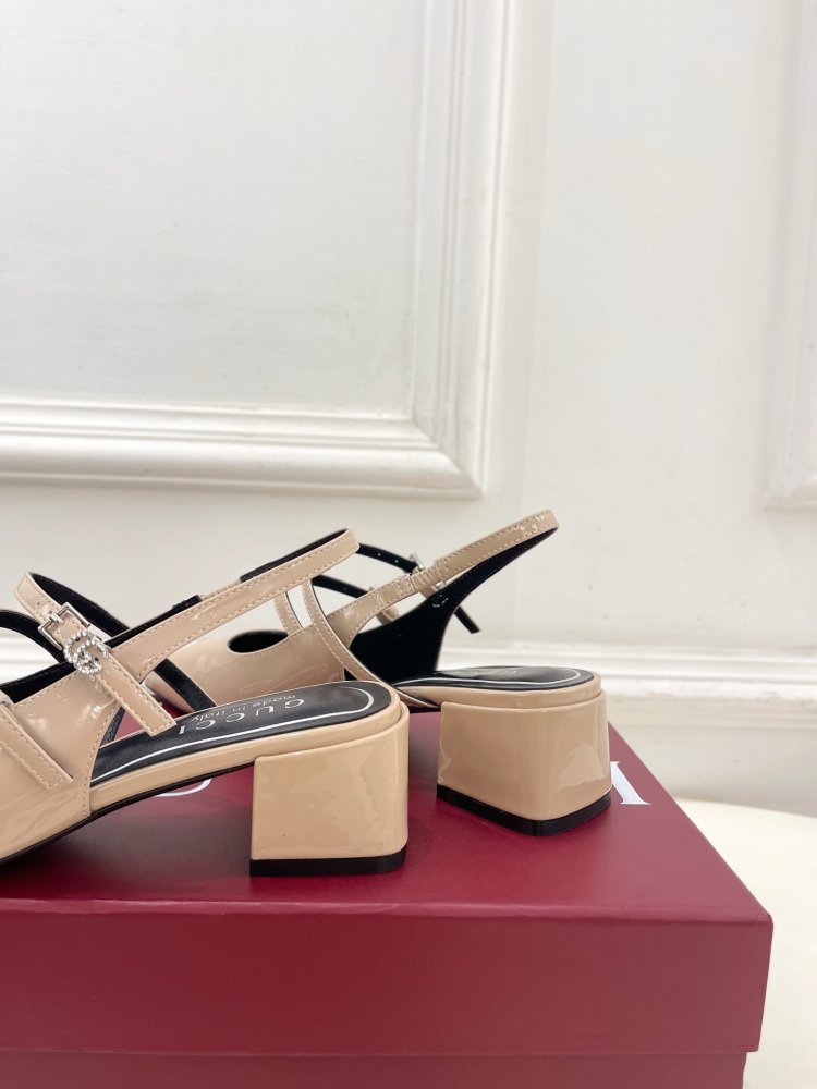 Босоніжки фото 6