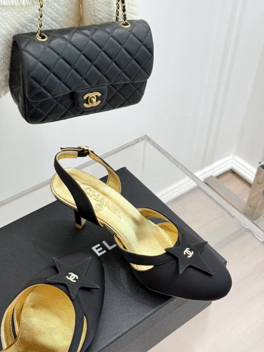 Босоножки фото 5