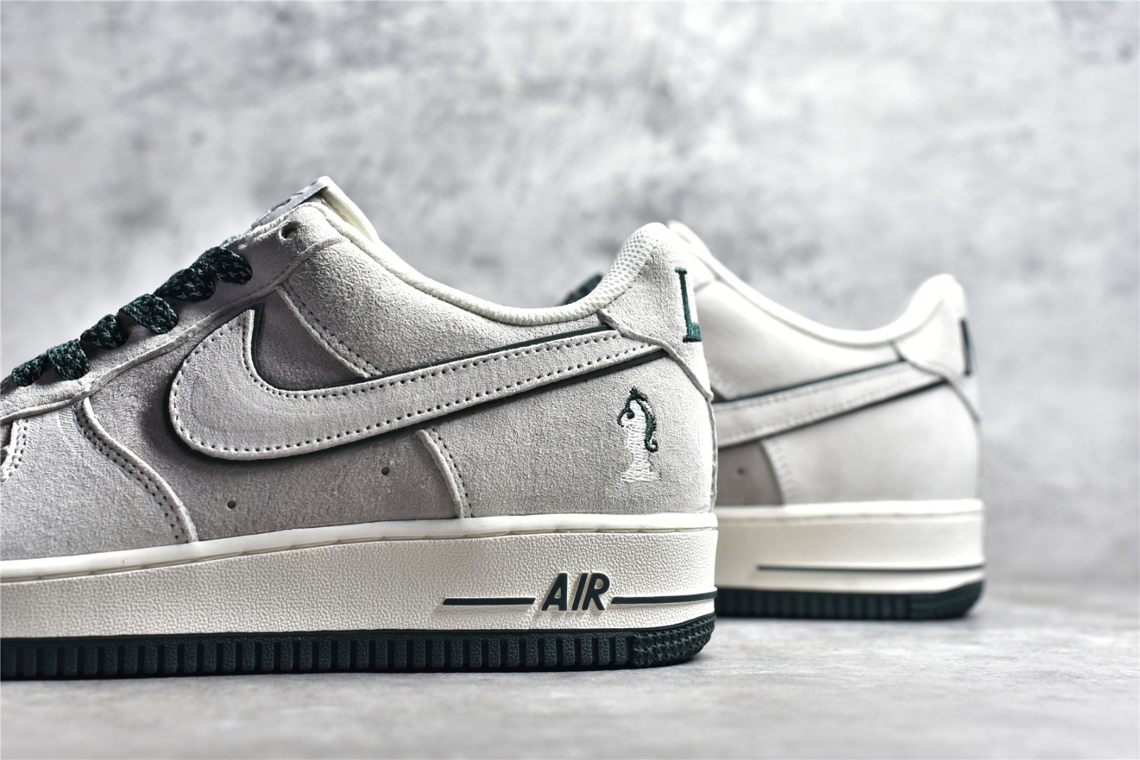 Sneakers Air Force 1 Low Four Horsemen DZ3696-002 фото 7